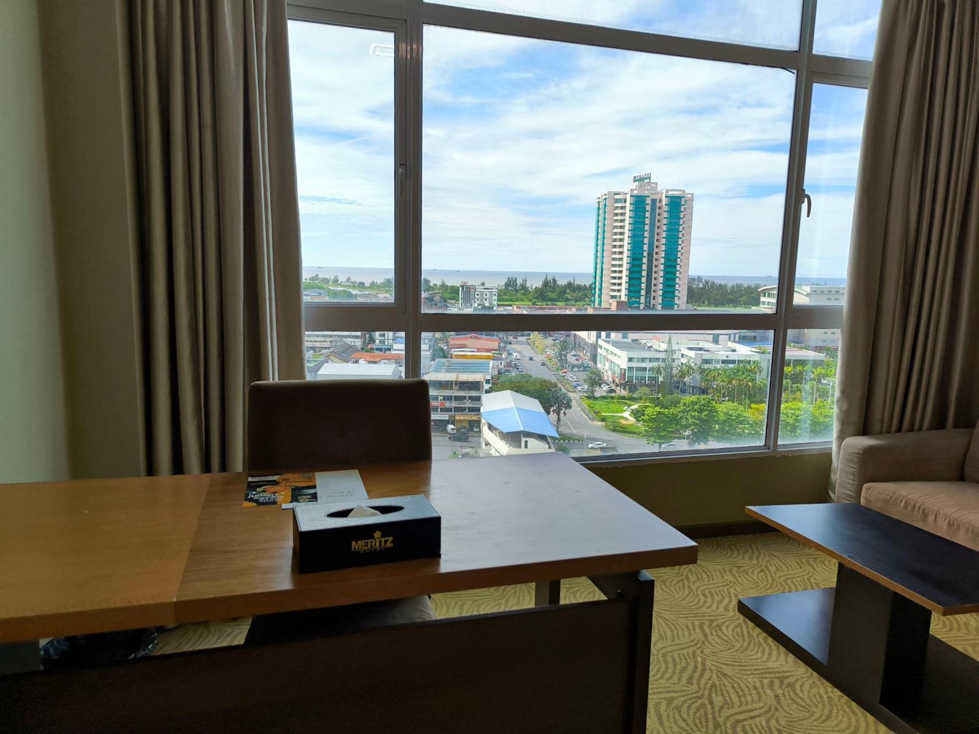 Meritz Hotel Miri Exterior foto